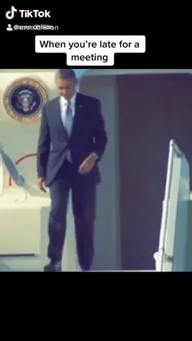 #joke #jokes #funny #funnyvideo #barackobama #barack #obama #formerpresident #former #president #politician #politics #stairs #meeting #video #fyp #fy