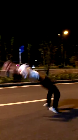 Professional stunts,please don't imitate#kungfu #master #sport