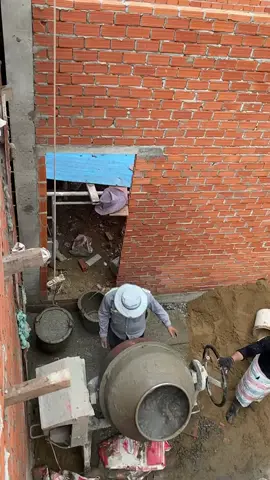 Đổ betong tay củng chất lượng lắm chứ.Sàn 100m2 nha💪