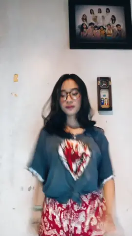 follow ig sm main acc tiktok aku juga yaw