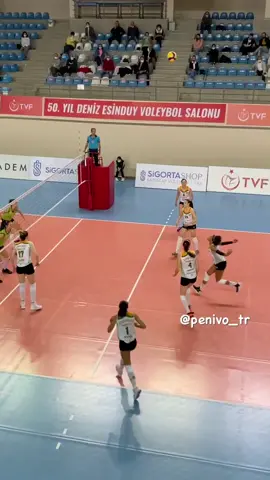 #penivoleybol #volleyballworld #voleybol #volleyball #pallavolo #tiktoksports #voleibol #volley #volei #volleyballgirls #volleyballeurope