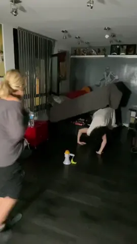 La niña del pozo está traviesa👹🎶#liadiña