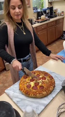 Not for me 😱🤣🤣🤣for the kids .#yummy #FoodLover #pizza #latinamom