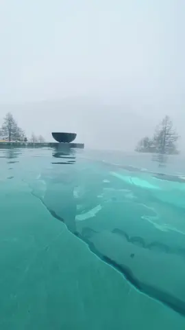 TAG someone you’d take here for a swim in the snow 🇮🇹🇮🇹🇮🇹 #tiktoktravel #italy #dolomites @florina_toma @chaletalfoss