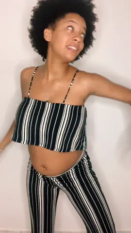 Me encanta el #afrodance aunq no lo sé bailar 🤣🤣🤣 #dance #dancechallenge #dominicana #embarazada #pregnant #babyonboard #bebeabordo
