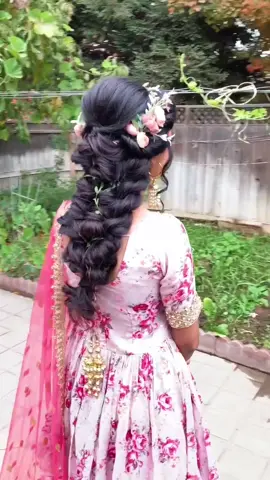 My beautiful bride on her Mehndi Day! I loved her headpiece! #neetujosh_artco #makeover #hmua #punjabibride #bride #indian #mehndi