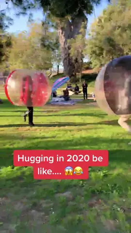 Hugging in 2020 be like..... 😱😂 @ninadrama #Relationship #hugs #foryoupage #twan #girls #boys