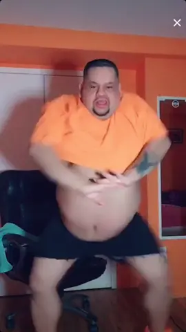 @fatboydancing him on live doing the body challenge #foryou #foryoupage #fyp #forupage