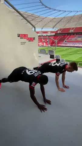 Und ihr so? 😬 #LaufenNeinDanke #CupidShuffleChallenge #Diaby #Weiser #Bayer04 #CupidShuffle