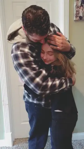#fatheranddaughter #fyp #tears #reunited