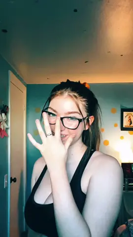 literally just got outta bed to do this, hence the pajamas #fyp #fypシ #arianagrande also peep my cute dance move at the end lol 😂