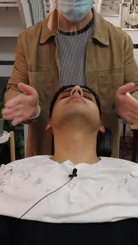 Gotta let them know who’s boss! #barber #londonbarber #mensgrooming