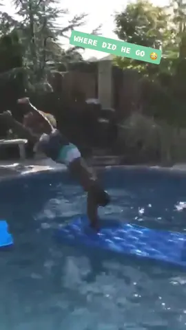 Did he just vent? 👀 (splainmachine/IG) #pool #jump #dive #foryou #foryoupage