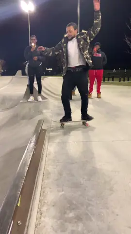 When dropping in drunk goes wrong 💀#skateboard #detroit #michigan