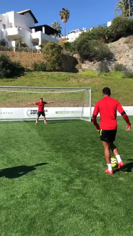 That penalty technique, Anto 😂🕺#UnitedOnTikTok #mufc #ManUtd #martial #skill #fyp #foryou