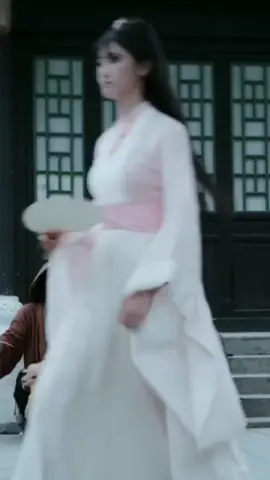 2.🐰เซียวจ้าน.เว่ยอิง อวี๋ปิน.เวินหนิง เมื่อปรมาจารย์อี๋หลิงตัวจริงมาเจอปรมาจารย์อี๋หลิงตัวปลอมมาขายเข็มทิศสยบมารอยู่ข้างๆพอดี.😂555.ปรมาจารย์ลัทธิมาร