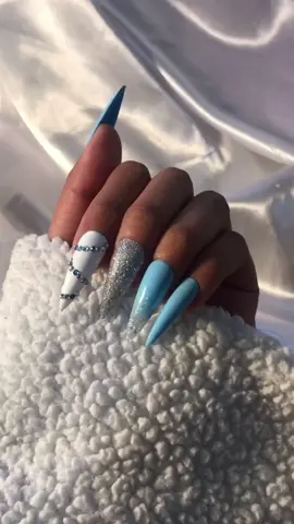 A blue Christmas 💙🤍 #DiceRoll #SmallBusiness #OPIObsessed #WalmartSyncAlong #fyp