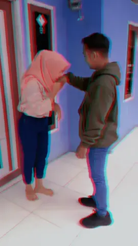 berangkt kerja uang,pulang kerja uang, tapi engga apa apa pekrjaan apapun akan saya lakukan demi kebahagian mu