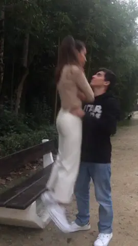 Quando tento lutar com o meu namorado 🤣🤣 @_bernardomm , quem acham que é mais velho? #boyfriend #couplegoals #ootf