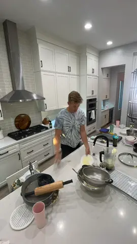 When you host thanksgiving and spend the last 3 days cleaning up 😂😂 #fyp #foryoupage #foryou