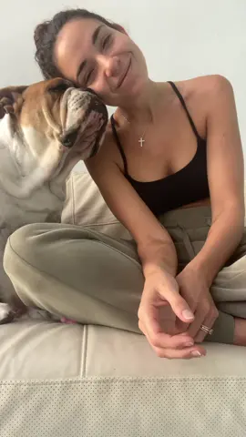 Monday 🖤 #justthetwoofus #GiftOfGame #IntroVideo #HolidayVibes #hereforrmhc #antiguagirl #antiguacollection