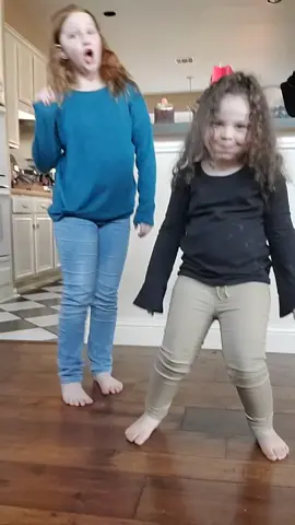 Im a BOSS!!😜😜 #fyp #imabosschallenge #youdonthavetolovemebutyouwillrespectme #kidsoftiktok #dancing #ColdWeather #GiftOfGame @laurnemichellejon