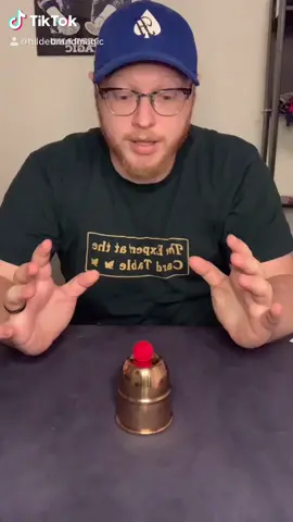 Can we make this go #viral again? #GiftOfGame #HappyHolidays #magic #magician #magictrick #fyp #foryoupage #tiktok #trending #xyzbca #goviral #amazing