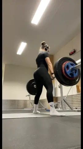 Thank you so much for 200k!🥺 Grateful for every single one of you❤️ What videos would you like me to make?🥰 #gym #Fitness #fyp #foryou #fit #work