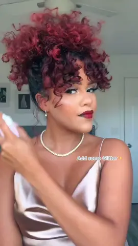 Quick & Easy Holiday Hairstyle! No need to straighten your hair for the holidays. ✨🕊 @evahairnyc Glitter Spray #curlyhairstyle #holidayhairstyle