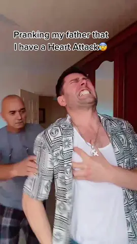 He said that i’m full of s***t 🤣🤣 #greenscreen #prank #funny #reaction #fyp #trend #viral #happyholidays