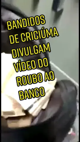 video que foi postado na web agora 00:00 um dos cofre roubado pela quadrilha de Criciúma 😰😰#criciuma #rouboaobanco #noticias #globo