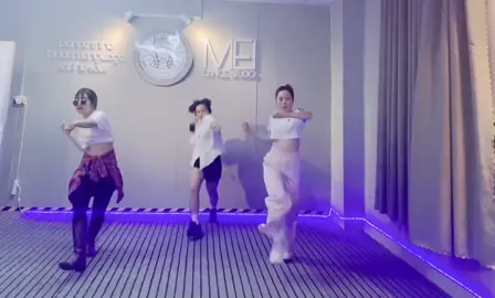Tập chung cao độ 🥶 mn cho team 3 chú 🐣 1 tim nhoaaa 😍 #meidancestudio