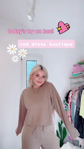 today’s try on haul🌷🌸 #RDBabe #reddressboutique #tryonhaul #bestfinds #fallclothing #wintertrends #newoutfits #bestfits #unboxing #clothinghaul