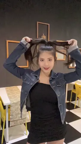 好久以前比現在胖很多的我(OvO)而且我發現我那時候看起來好怕被自己打到😂