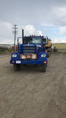 Some before/after pictures #Kenworth #w900 #restoration #trucker #oldblue