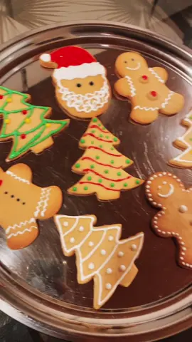 Biscoitos de natal! 🎄🎅🏼🧑🏼‍🎄 #foryou #fy #paravoce #natal #biscoito #confeitaria #doce #receitas