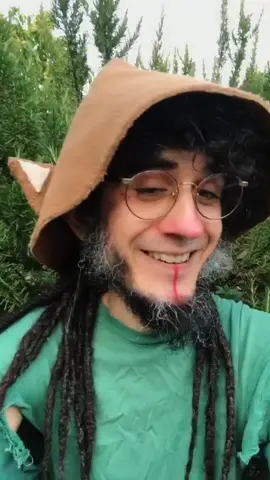 Reply to @fulanito.00 ¿En sus países hay ollas de oro al final de los arco iris? 🌈 #hobbit #duendes #pagano #paganismo #brujaverde #nobinario #bruja