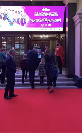 William and Kate take their children to a special pantomime for frontline workers and their children❤️ #PrinceWilliam #KateMiddleton #RoyalFamily #fyp