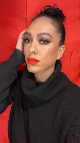 ✨Holiday slay ✨ #makeupartist #foryou #christmasglam #redlips
