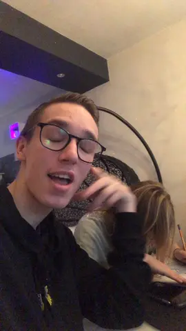 Elle me cala même pas 😒 #france