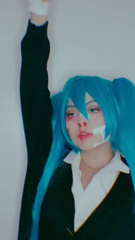 ⚠️FAKE BLOOD⚠️ may i offer u some feels on this fine day? #mikuhatsune #hatsunemiku #rollinggirl #TheProm #mikucosplay #foryou