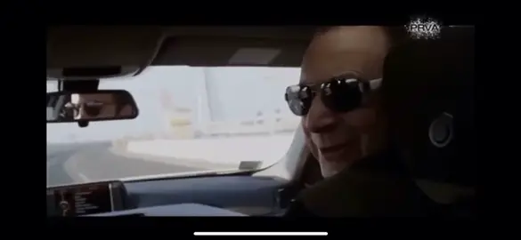 dejo je potpuno prsa