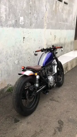 Disini ada yg suka konsep bobber??✋🏼 #fyp #motorcustom #bobber #foryou
