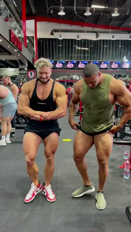 Leg pose 🦵 #fyp #foryoupage #1millionaudition #Fitness #larrywheels #gym #bodybuilding #physique #olympia #foryou #muscles #joesthetics #influencer