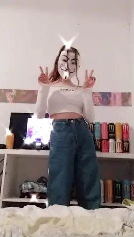 🥸 : qui regarde des animés ?? #danse #tiktok #anonymous #anonymousgirl #anonyme #indie #bling #monster #lgbt