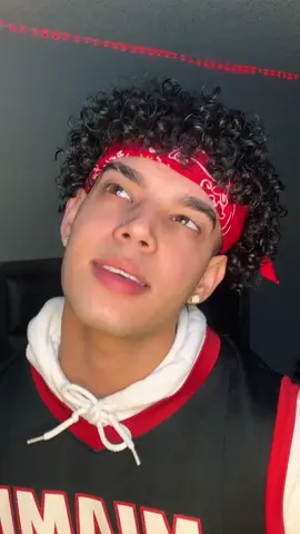 El comentario con 0 likes lo sigo🥲👀