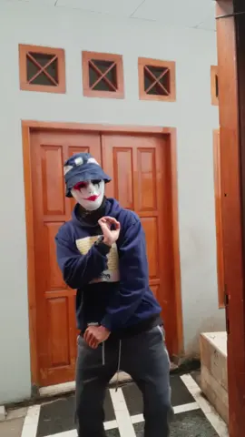 ikutan deh robot juga kali aja viral wkwkw #dance #robotdance #freestyle