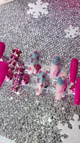 Barbie LV 💞💅🏼 #DejaTuHuella #Productivity #MakeItMagical #pressonnailbusiness #pressonnails #nailinspo