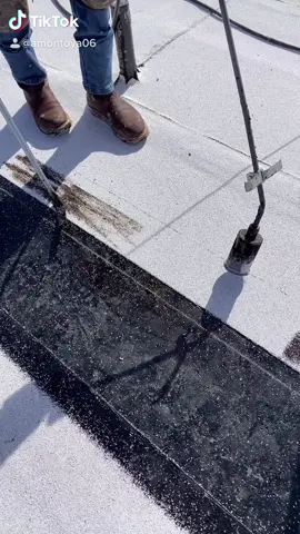 #workouttutorial #trabajarduro #trabajarencasa #rufero #ruferos💯 #YearOnTikTok #chirroqueando #buildings #onhold #contruccionesmalhechas #metalroof