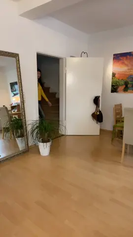 Thai Dance Issaan #ตลก #funny #dancing #เพลงฮิตtiktok #🇹🇭🇩🇪 #กิ๊บน้อยลาวกาฬสินธุ์ๆๆๆๆ